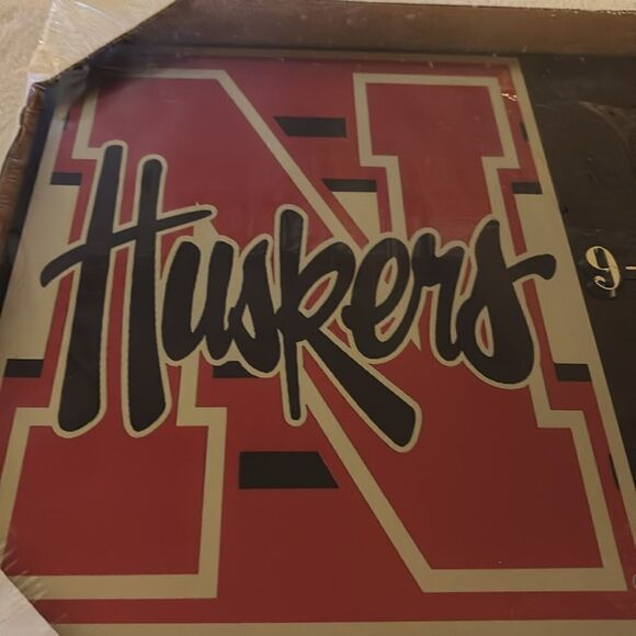 NWT Vintage Nebraska Cornhusker's Wood Plaque Clock 12”X 15” MCM Bar man‎ cave - Picture 3 of 4